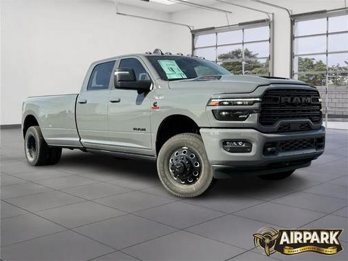 2026 RAM 3500 Laramie Crew Cab 4x4 8' Box