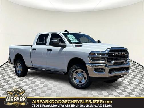 2025 RAM 2500 Tradesman Crew Cab 4x4 6'4' Box