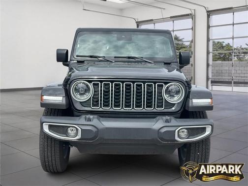 2024 Jeep Wrangler 4-Door Sahara 4x4