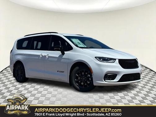 2025 Chrysler Pacifica L