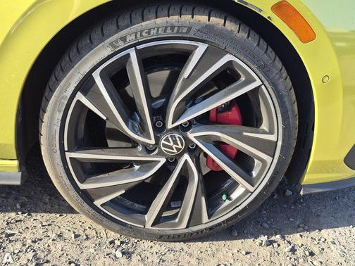 Yellow Metallic 2022 Volkswagen Golf GTI 1.4T TSI