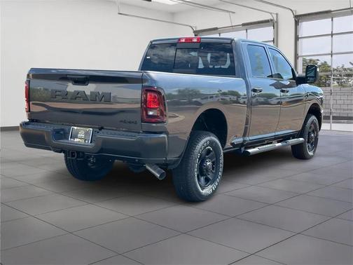 2025 RAM 2500 Tradesman Crew Cab 4x4 6'4' Box