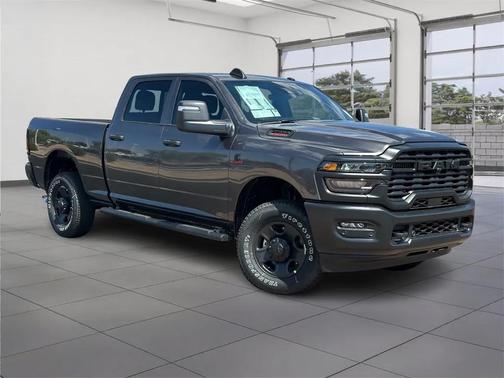 2025 RAM 2500 Tradesman Crew Cab 4x4 6'4' Box