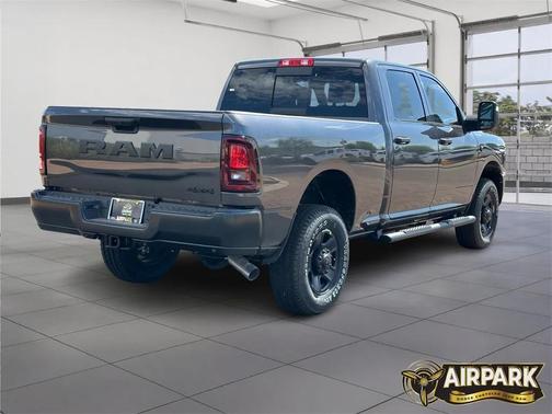 2025 RAM 2500 Tradesman Crew Cab 4x4 6'4' Box