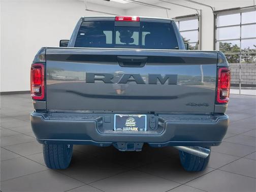 2025 RAM 2500 Tradesman Crew Cab 4x4 6'4' Box