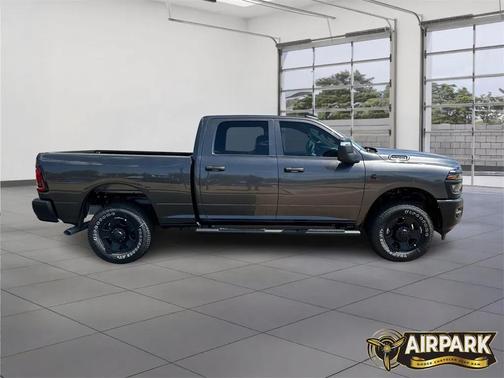 2025 RAM 2500 Tradesman Crew Cab 4x4 6'4' Box