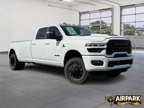 2026 RAM 3500 Laramie Crew Cab 4x4 8' Box