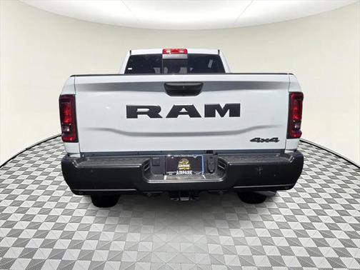2025 RAM 2500 Tradesman Crew Cab 4x4 6'4' Box