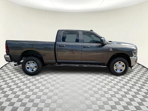 2025 RAM 2500 Tradesman Crew Cab 4x4 6'4' Box
