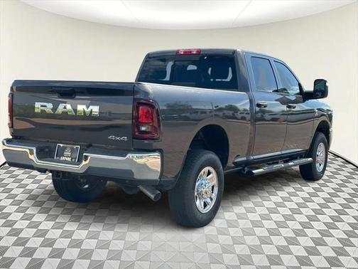 2025 RAM 2500 Tradesman Crew Cab 4x4 6'4' Box