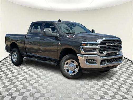 2025 RAM 2500 Tradesman Crew Cab 4x4 6'4' Box