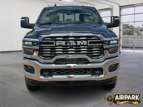 2025 RAM 2500 Tradesman Crew Cab 4x4 6'4' Box