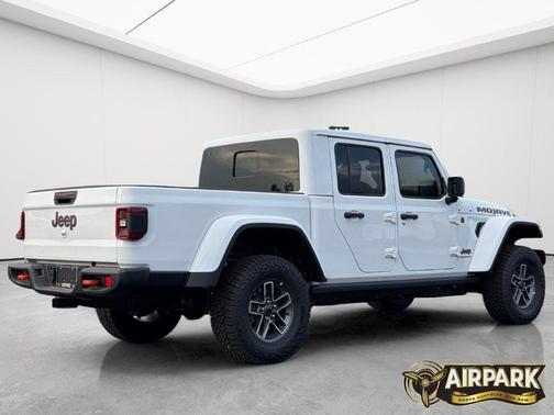 Bright White Clearcoat 2026 Jeep Gladiator Mojave 4x4