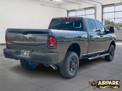2025 RAM 2500 Tradesman Crew Cab 4x4 6'4' Box