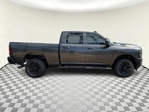 2025 RAM 2500 Tradesman Crew Cab 4x4 6'4' Box