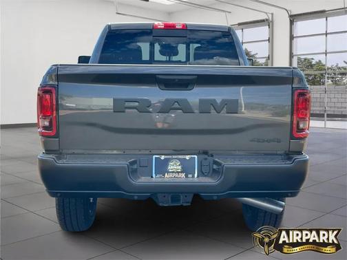 2025 RAM 2500 Tradesman Crew Cab 4x4 6'4' Box