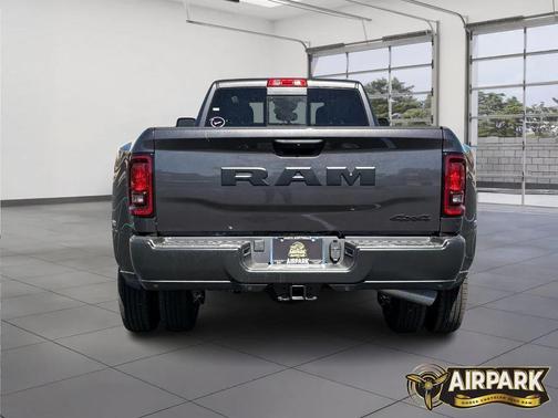 2026 RAM 3500 Tradesman Crew Cab 4x4 8' Box