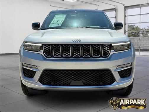 2025 Jeep Grand Cherokee Summit