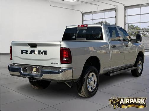 2026 RAM 2500 Tradesman Crew Cab 4x4 6'4' Box