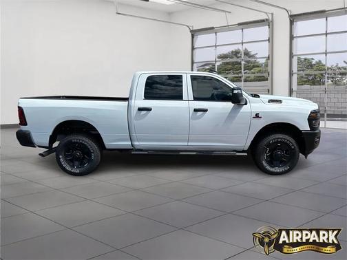 2025 RAM 2500 Tradesman Crew Cab 4x4 6'4' Box