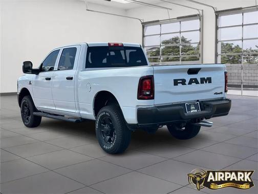 2025 RAM 2500 Tradesman Crew Cab 4x4 6'4' Box