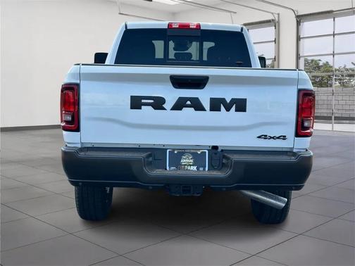 2025 RAM 2500 Tradesman Crew Cab 4x4 6'4' Box