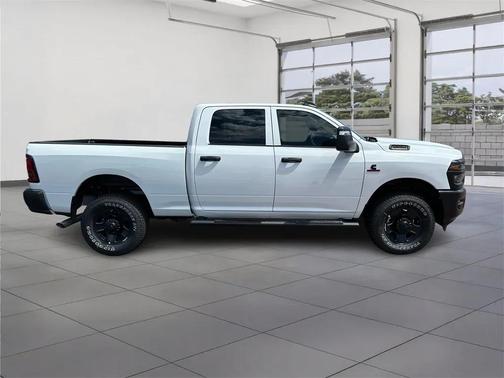 2025 RAM 2500 Tradesman Crew Cab 4x4 6'4' Box