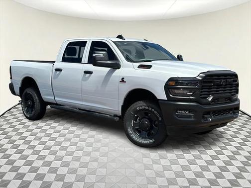 2025 RAM 2500 Tradesman Crew Cab 4x4 6'4' Box