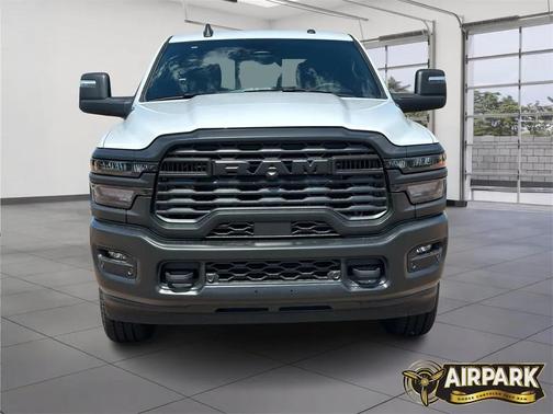 2025 RAM 2500 Tradesman Crew Cab 4x4 6'4' Box