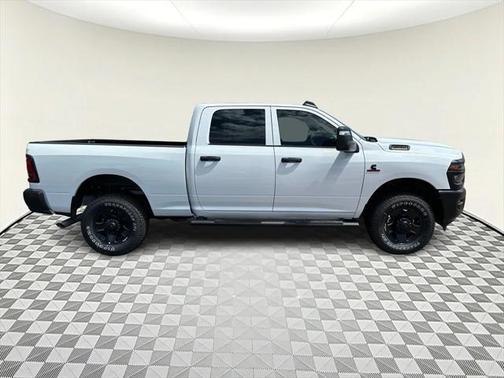 2025 RAM 2500 Tradesman Crew Cab 4x4 6'4' Box