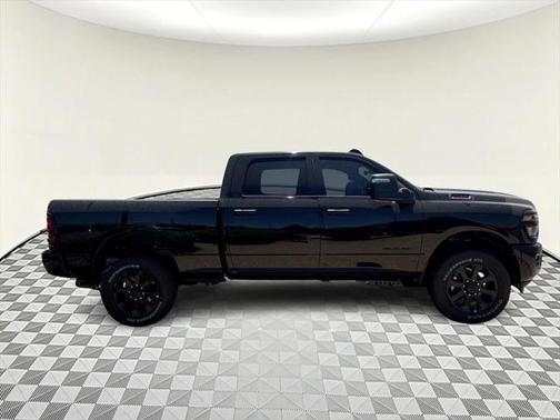 2025 RAM 2500 Big Horn Crew Cab 4x4 6'4' Box