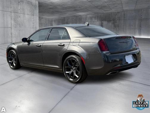 2023 Chrysler 300 Touring