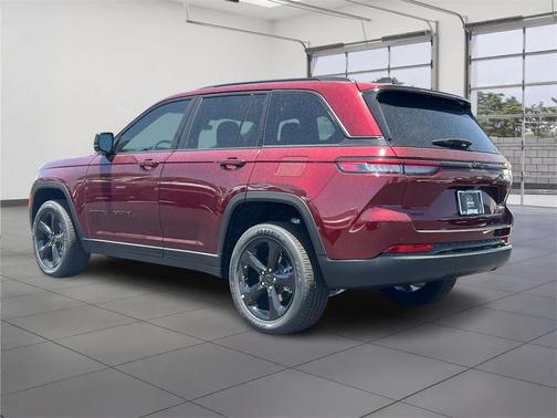2025 Jeep Grand Cherokee Altitude