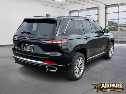 2025 Jeep Grand Cherokee Summit