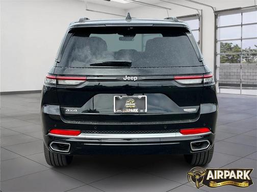 2025 Jeep Grand Cherokee Summit