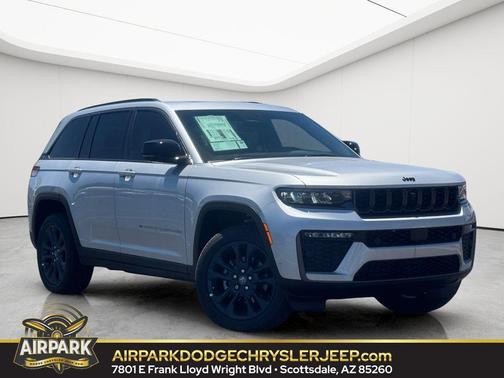Silver Zynith 2026 Jeep Grand Cherokee Limited