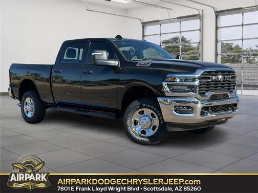 2025 RAM 2500 Tradesman Crew Cab 4x4 6'4' Box