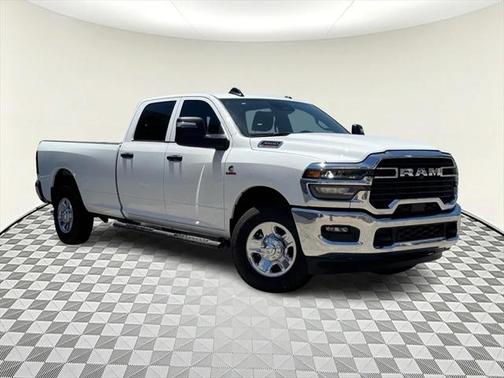 2025 RAM 3500 Tradesman Crew Cab 4x2 8' Box