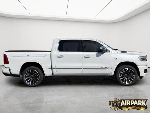 Ivory White Tri-Coat Pearlcoat 2026 RAM 1500 Limited