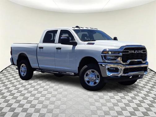 2025 RAM 2500 Tradesman Crew Cab 4x4 6'4' Box