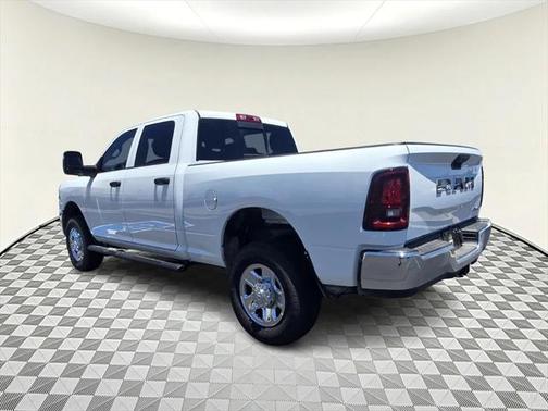 2025 RAM 2500 Tradesman Crew Cab 4x4 6'4' Box