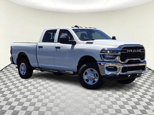 2025 RAM 2500 Tradesman Crew Cab 4x4 6'4' Box