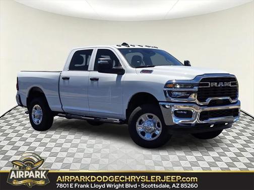 2025 RAM 2500 Tradesman Crew Cab 4x4 6'4' Box