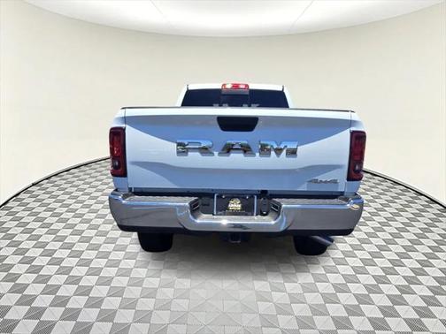 2025 RAM 2500 Tradesman Crew Cab 4x4 6'4' Box