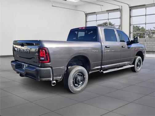 2025 RAM 2500 Tradesman Crew Cab 4x4 6'4' Box