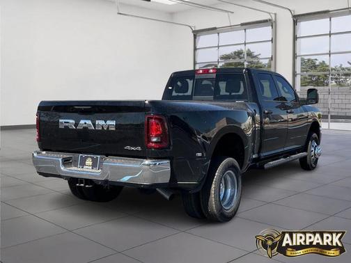 2026 RAM 3500 Tradesman Crew Cab 4x4 8' Box