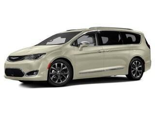 Tusk White 2017 Chrysler Pacifica Limited