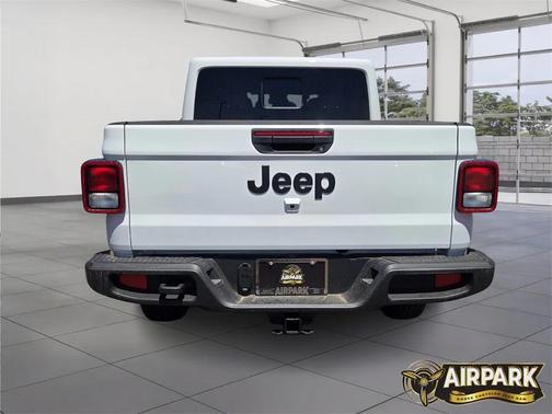 2025 Jeep Gladiator Sport S