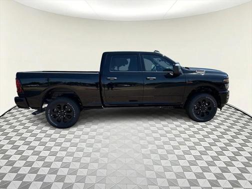 2025 RAM 3500 Big Horn Crew Cab 4x4 6'4' Box