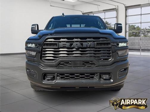 2025 RAM 2500 Tradesman Crew Cab 4x4 8' Box
